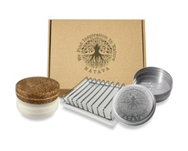 Dárkové balení NATAVA tuhý šampon a balzám Jojoba s kovovou mýdlenkou a cestovní kulatou mýdlenkou