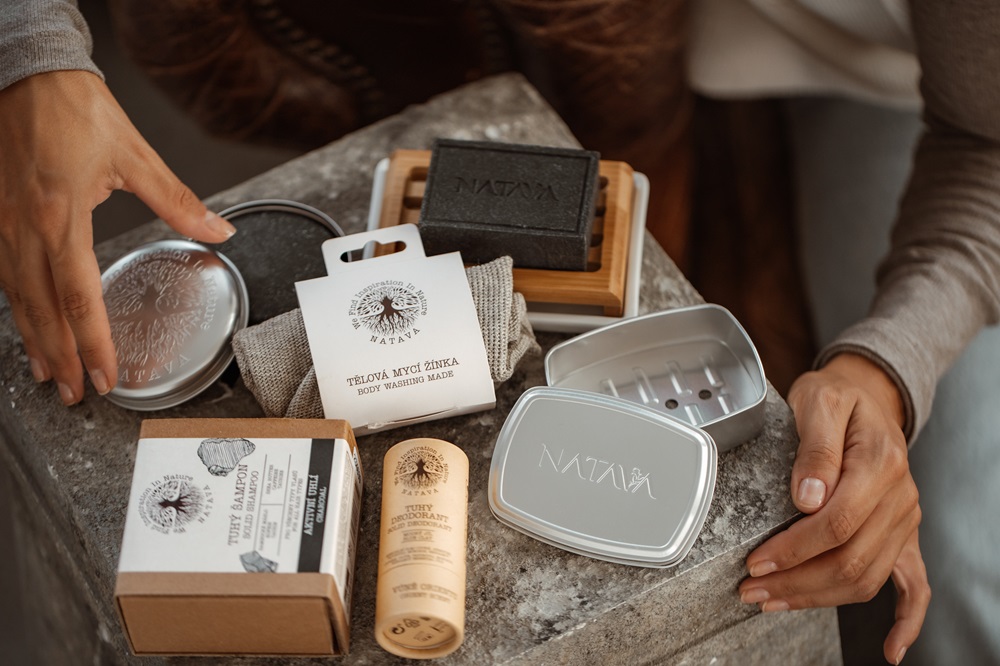 Prodlužte životnost své přírodní kosmetiky: Doplňky, které udělají rozdíl